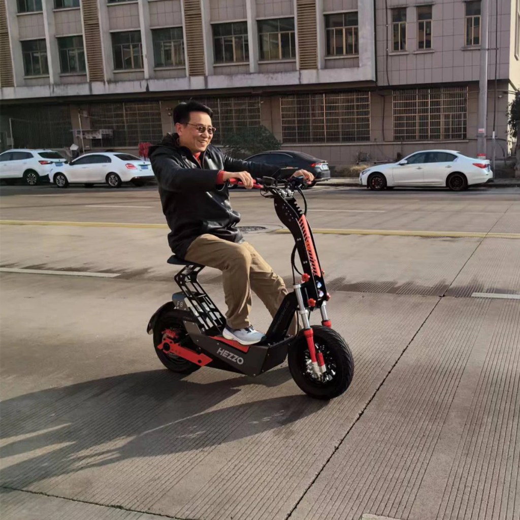 HEZZO F8 Electric Scooter 72v 8000W 100Km/h